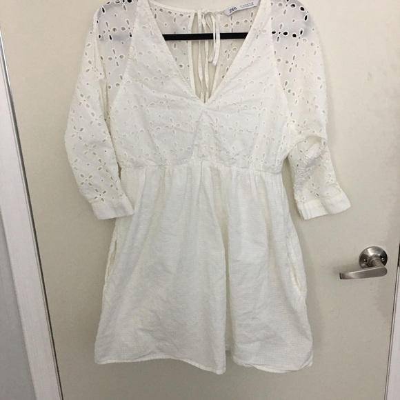 ✨3/$30✨Zara Embroidered Mini Dress with Pockets! - Picture 2 of 6